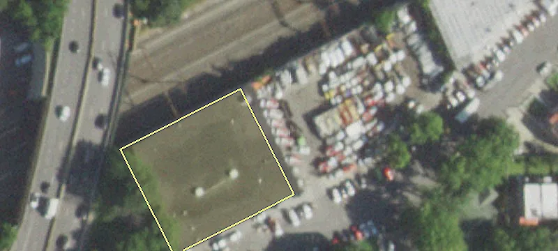 Warehouse with Large Paved Yard