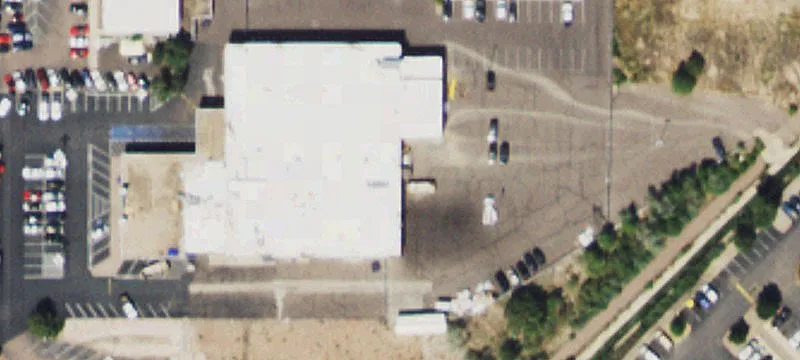 Retail Building with Large Parking