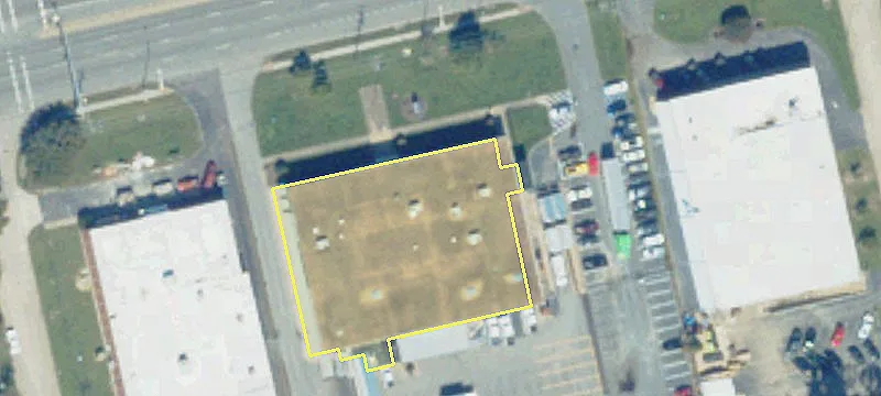 Flex Building with Fenced Acreage