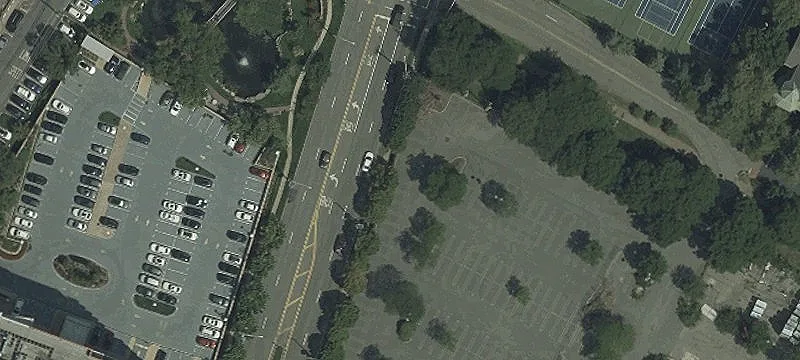 Retail Space in Edgewater