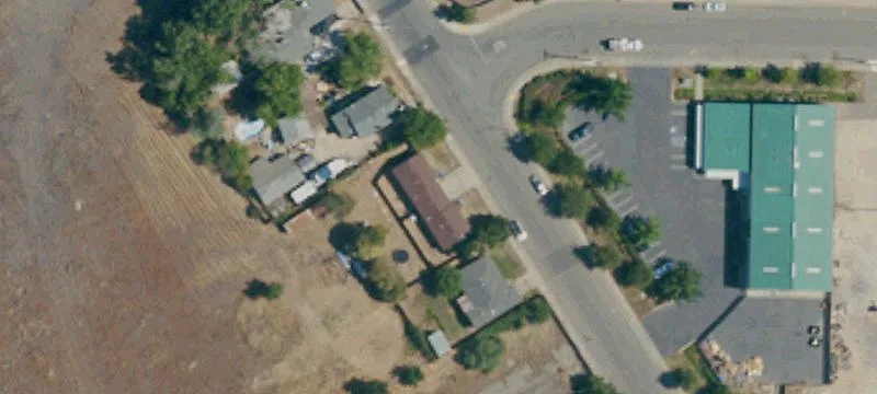 Insulated Warehouse with Fenced Yard
