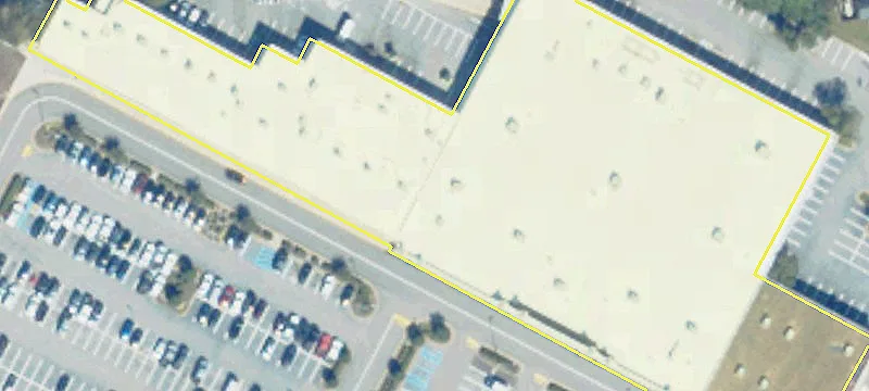 Retail Space in Hilltop Center