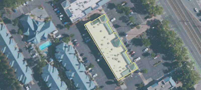 Retail Space with High Visibility