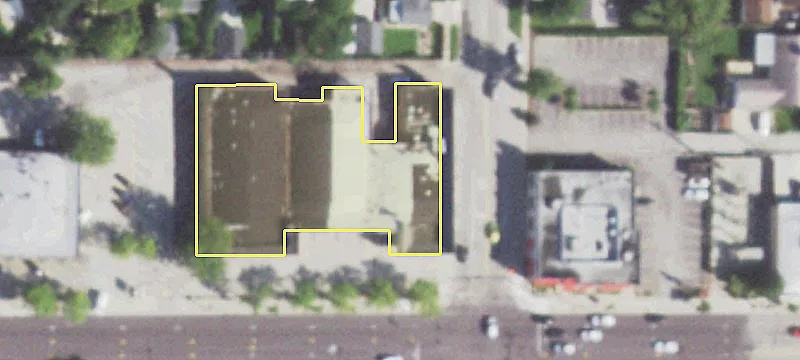 Column-Free Retail Space Available