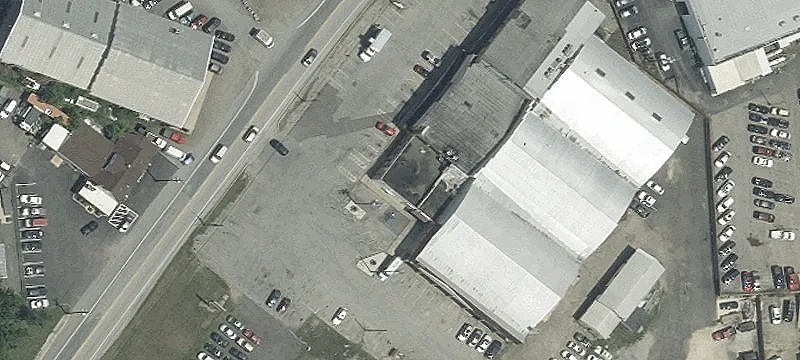 Industrial Building on 6.5 Acres
