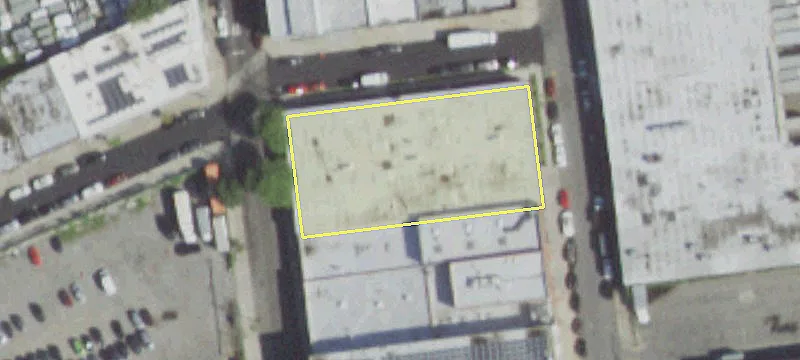 Brooklyn Warehouse with Three Frontages