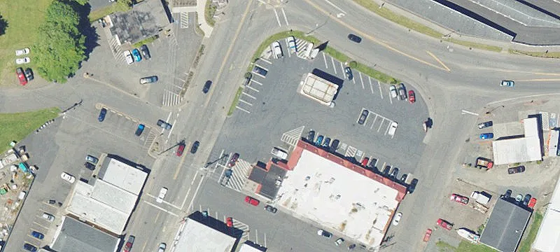 Retail Space Near Highway 101