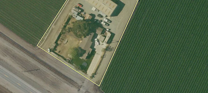 Salinas Warehouse with On-Site Parking