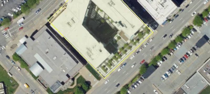 Retail Space in Oakland District