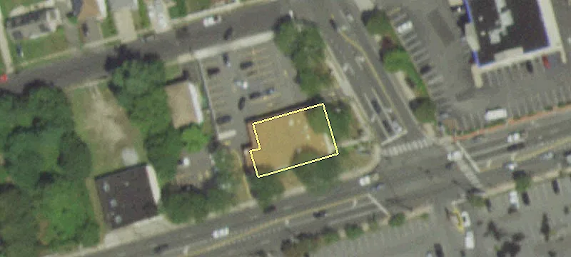 Restaurant/Retail Spaces in Shopping Center