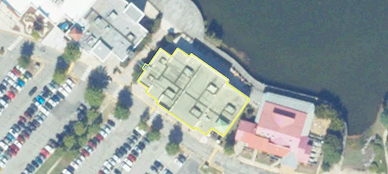 Retail Space in Power Plant