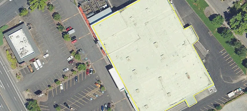 Retail Space on Highway 99E