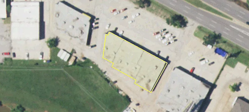 Retail Space on NW Expressway