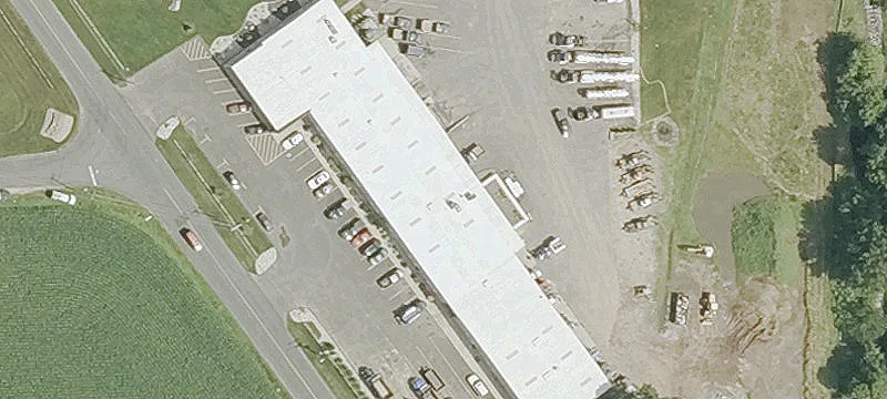 Retail/Warehouse Space in Ellington, CT