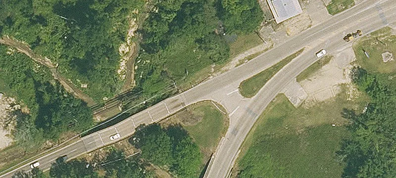 8 Acres on Highway 190