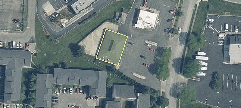 Retail Space in Two-Tenant Building