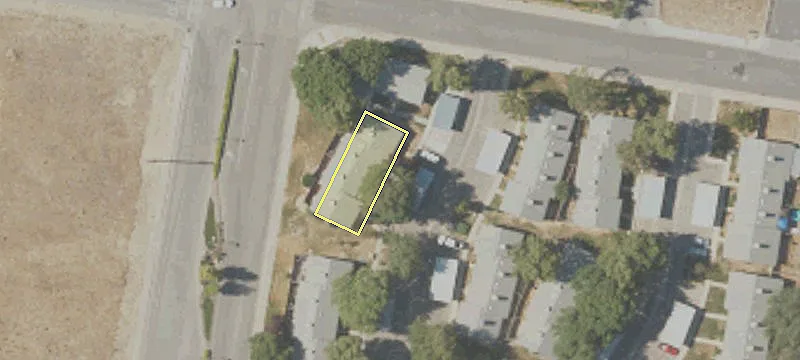 Prime Land Near Retail Hub