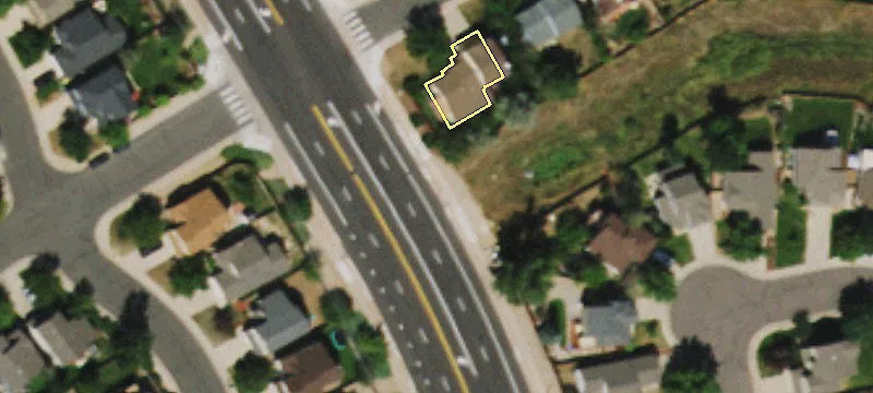 Commercial Land in Growing Area