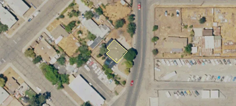 Warehouse with Fenced Yard