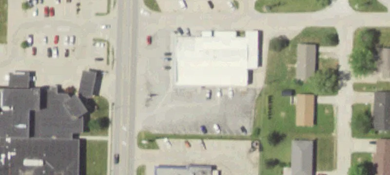Retail Building in Dense Corridor