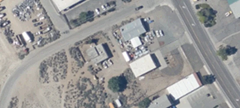 Warehouse with Fenced Yard Space
