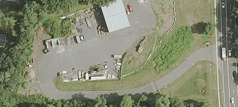 Industrial Building on Large Lot