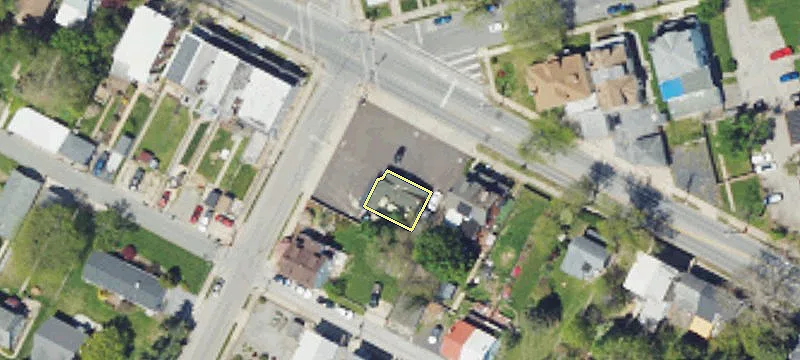 Restaurant Space with High Visibility