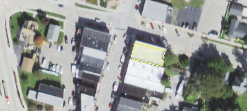 Retail Property in Utica, IL