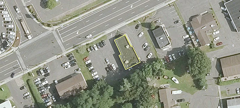 Retail Property on Farmington Avenue