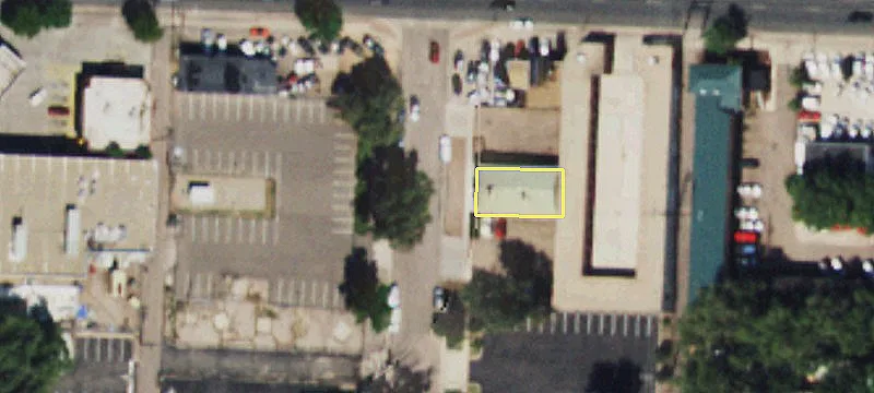 Retail Building Near E Platte