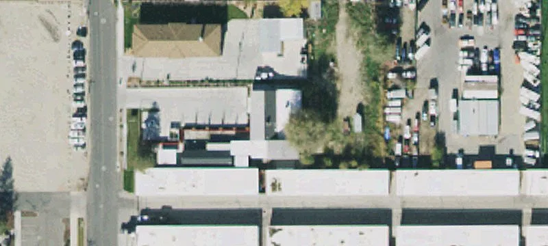Sandy Industrial Property with Storage