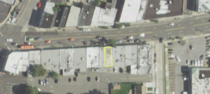 Retail Space in Baldwin, NY