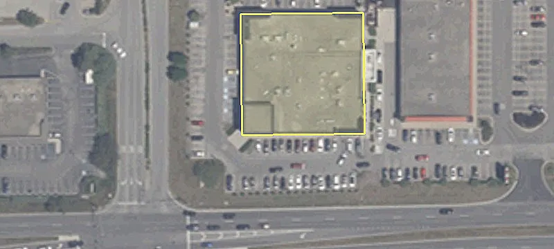 Retail Space in Prominent Center