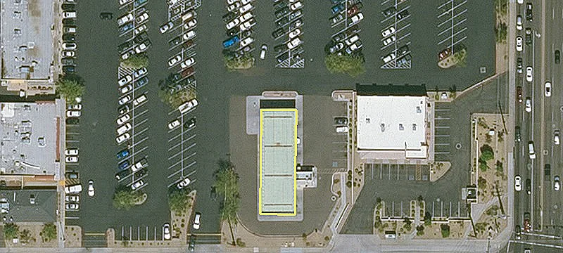Retail Space in Grocery Anchored Center