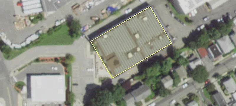 114,000 SF Shopping Center Space