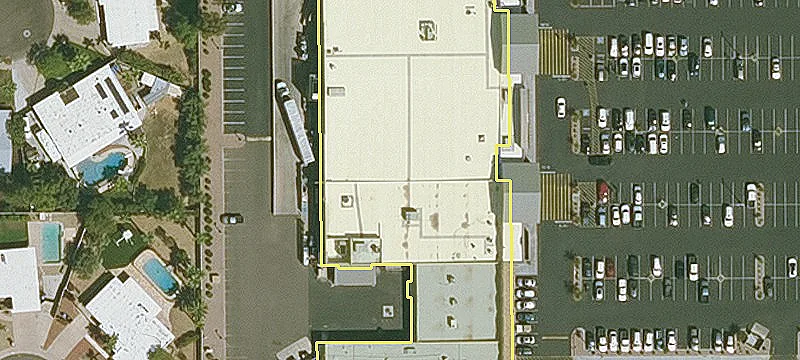 Retail Space in Busy Center