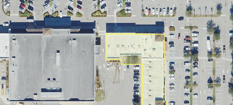 Retail Space in Publix-Anchored Center