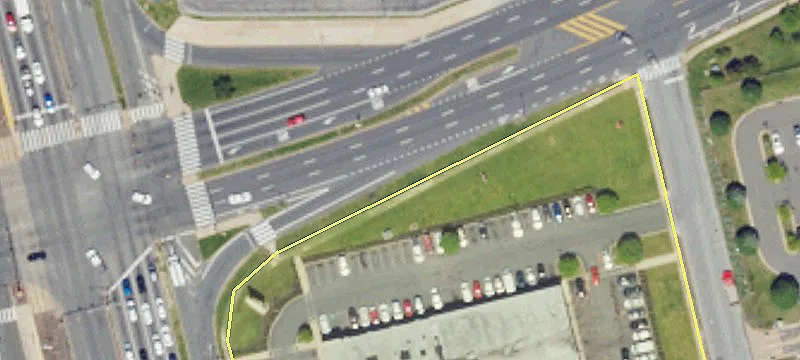 Retail Space with Ample Parking
