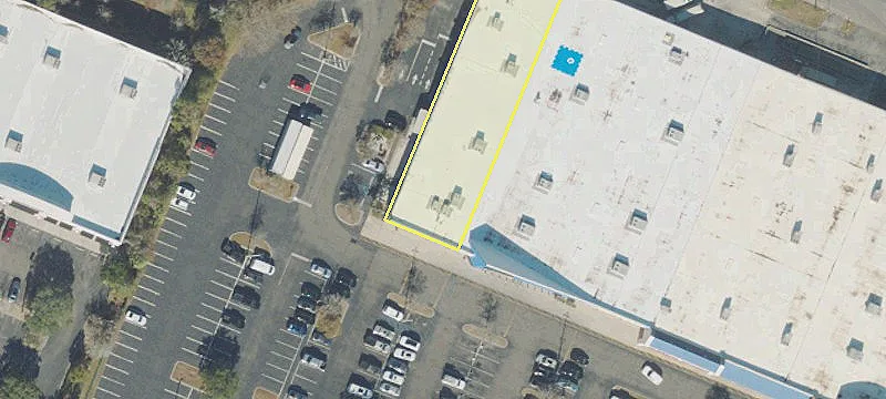 Retail Plaza Anchored by Best Buy