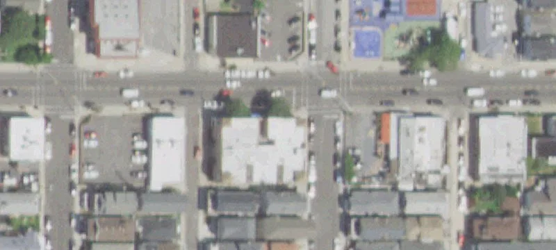 Mixed-Use Building in E Atlantic Beach