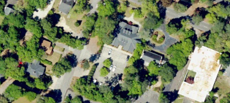 Versatile Property with High Visibility