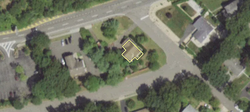 Islandia Office Space Available