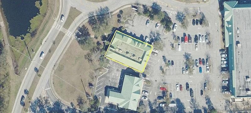 Retail Space in Affluent Community