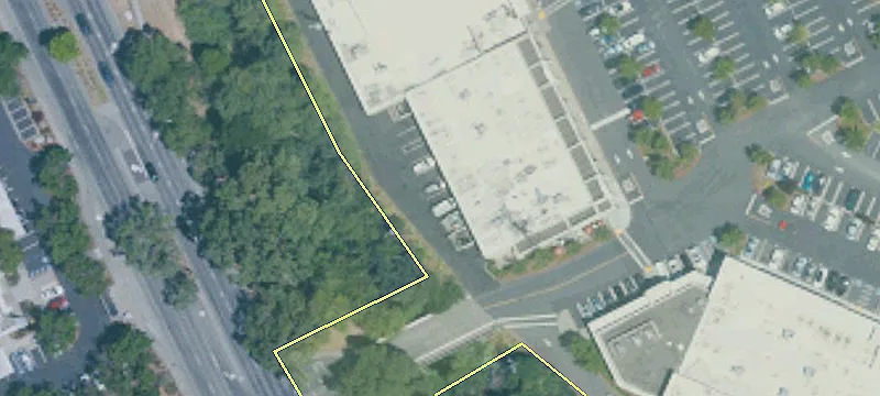 Retail Space in Novato Center