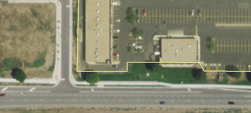 Retail Space in Busy Center