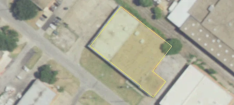 Dallas Warehouse with Secured Courts