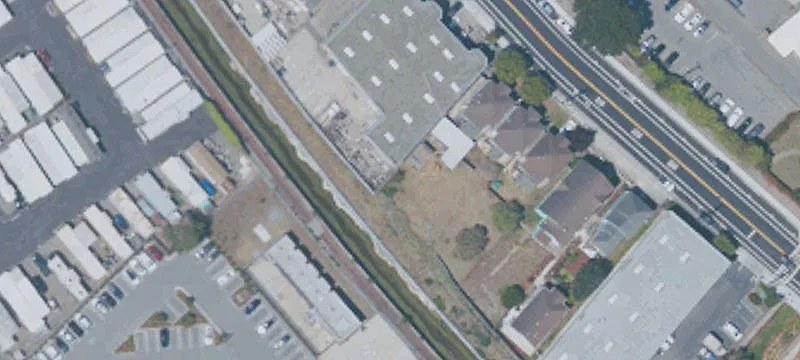 Warehouse with Yard and Office