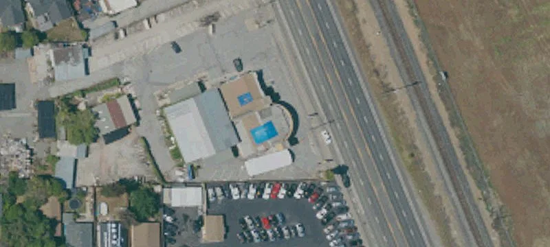Gilroy Warehouse Buildings on Large Lot