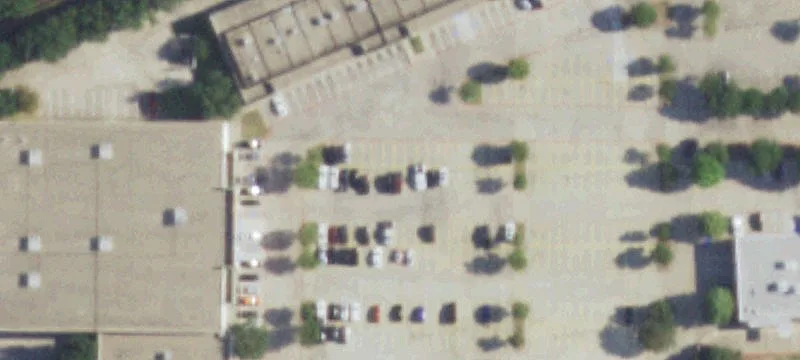 Retail Space in Grocery Anchored Center
