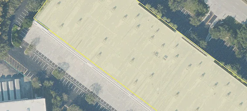 Freestanding Office Building on Lake